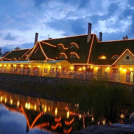 Dwor Chotynia Hotel Екстериор снимка
