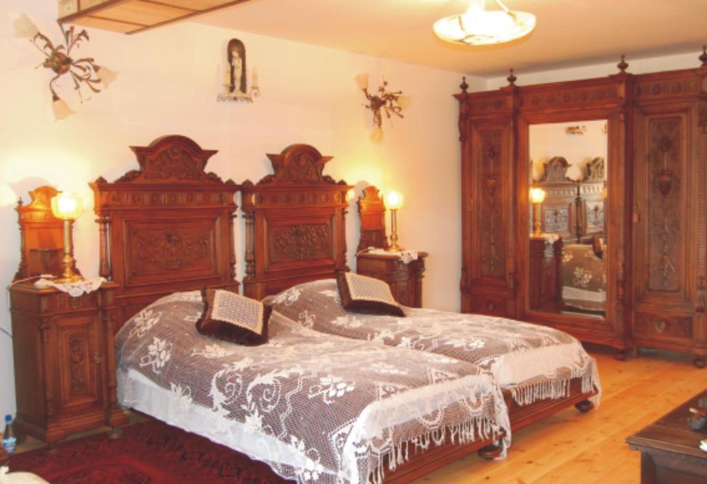 Dwor Chotynia Hotel Стая снимка